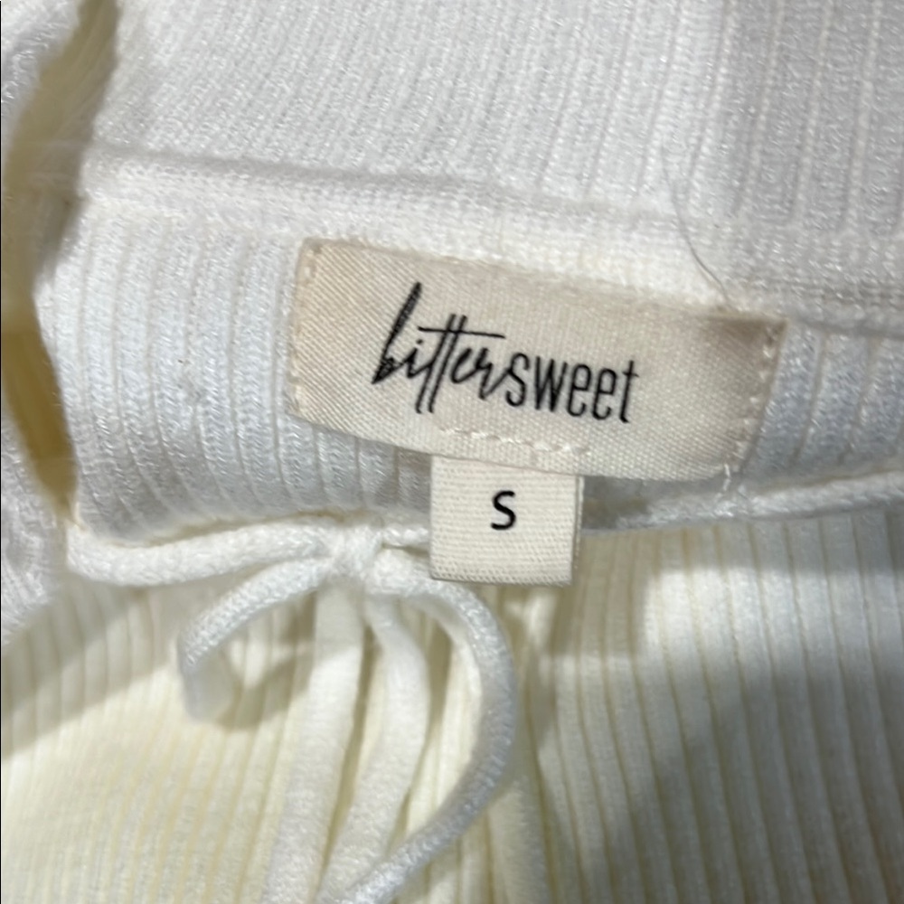 White Cut-Out Ribbed Sweater Top - Picture 7 of 9